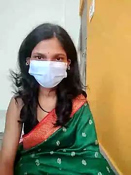 Shivani2002 online show from 11/26/25, 01:27