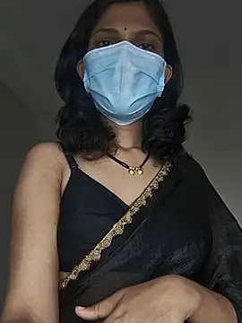 Snapshot of Shivani2002 chatting on 07/06/26, 10:33 Shivani2002 online show from 07/06/26, 10:33