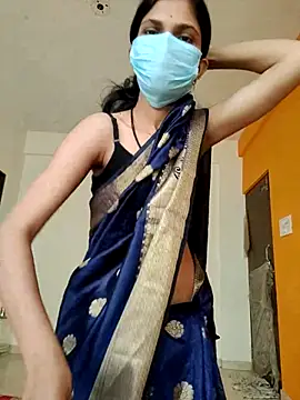 Shivani2002 online show from 02/05/26, 09:16