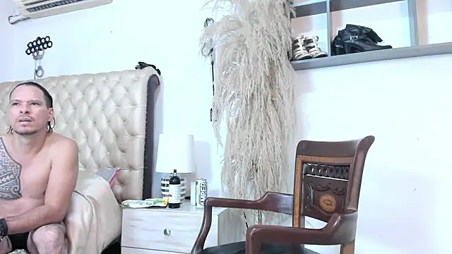 RocoAndHisGirls online show from 11/07/25, 09:52