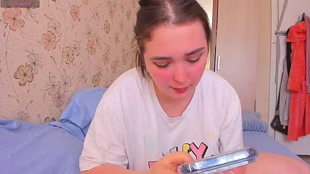 Snapshot of Alice_next_door chatting on 06/03/26, 11:11 Alice next door online show from 06/03/26, 11:11