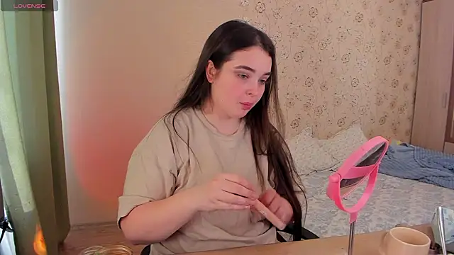 Alice next door online show from 03/17/26, 12:19