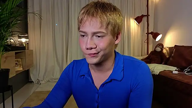 ConnieVarela online show from 10/08/25, 12:12