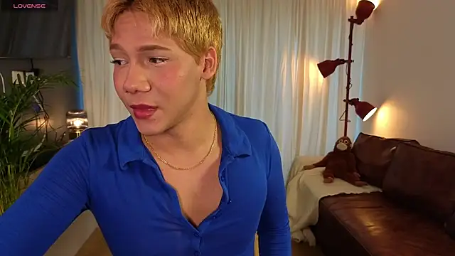 ConnieVarela online show from 10/14/25, 10:09