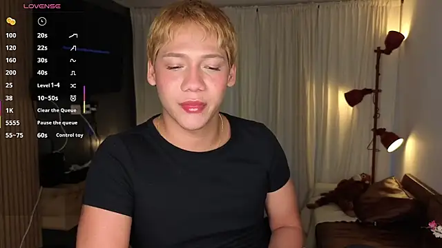 ConnieVarela online show from 10/15/25, 10:40