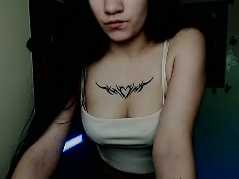 Snapshot of Em7MaA chatting on 11/15/25, 07:18 Em7MaA online show from 11/15/25, 07:18