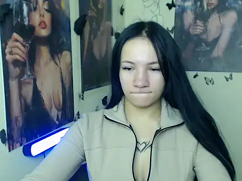 Snapshot of Em7MaA chatting on 10/30/25, 07:06 Em7MaA online show from 10/30/25, 07:06