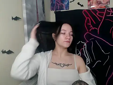 Snapshot of Em7MaA chatting on 12/03/25, 07:08 Em7MaA online show from 12/03/25, 07:08