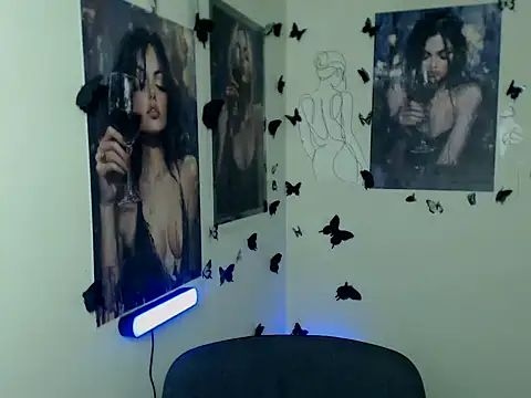 Snapshot of Em7MaA chatting on 11/21/25, 07:07 Em7MaA online show from 11/21/25, 07:07