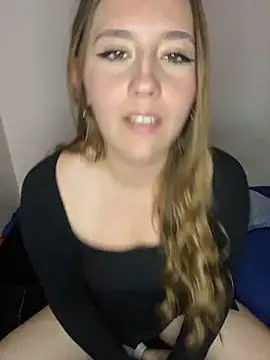 Snapshot of Cutie_blondie chatting on 09/12/25, 07:13 Cutie blondie online show from 09/12/25, 07:13