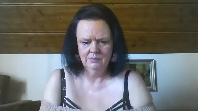Snapshot of TiffanyMature chatting on 09/11/25, 07:08 TiffanyMature online show from 09/11/25, 07:08