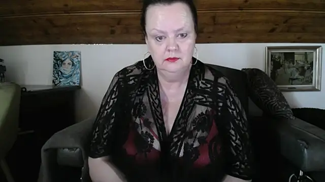 Snapshot of TiffanyMature chatting on 06/18/26, 07:29 TiffanyMature online show from 06/18/26, 07:29