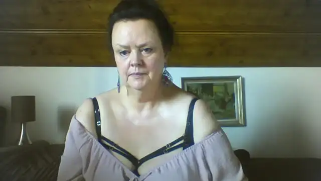 Snapshot of TiffanyMature chatting on 09/16/25, 08:26 TiffanyMature online show from 09/16/25, 08:26