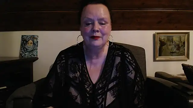 Snapshot of TiffanyMature chatting on 05/21/26, 08:17 TiffanyMature online show from 05/21/26, 08:17