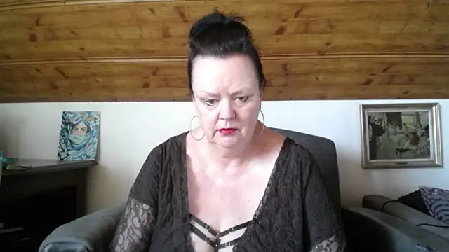 Snapshot of TiffanyMature chatting on 06/13/26, 07:17 TiffanyMature online show from 06/13/26, 07:17