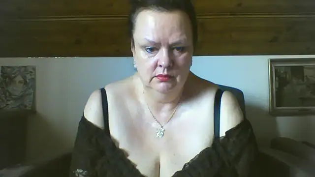 Snapshot of TiffanyMature chatting on 03/20/26, 09:43 TiffanyMature online show from 03/20/26, 09:43