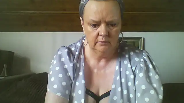 Snapshot of TiffanyMature chatting on 09/13/25, 07:08 TiffanyMature online show from 09/13/25, 07:08