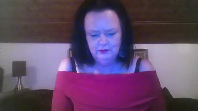 Snapshot of TiffanyMature chatting on 09/19/25, 08:02 TiffanyMature online show from 09/19/25, 08:02