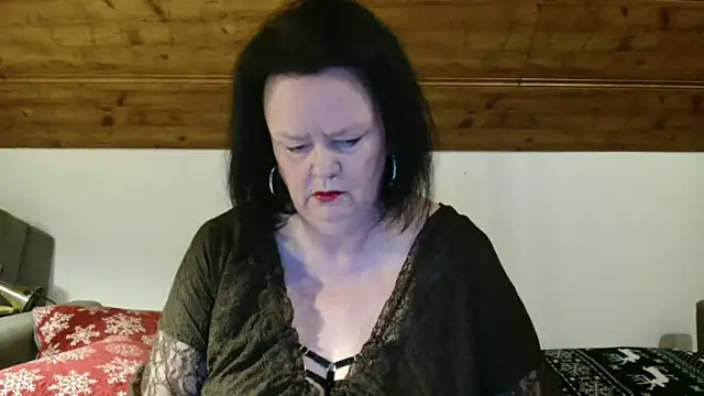 TiffanyMature online show from 12/05/25, 03:21