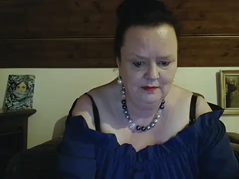 Snapshot of TiffanyMature chatting on 04/30/26, 08:57 TiffanyMature online show from 04/30/26, 08:57