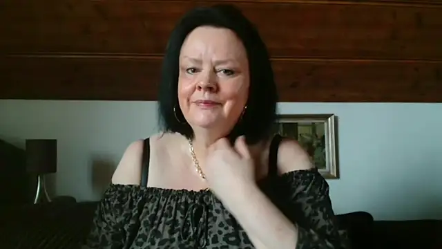 TiffanyMature online show from 10/27/25, 08:15