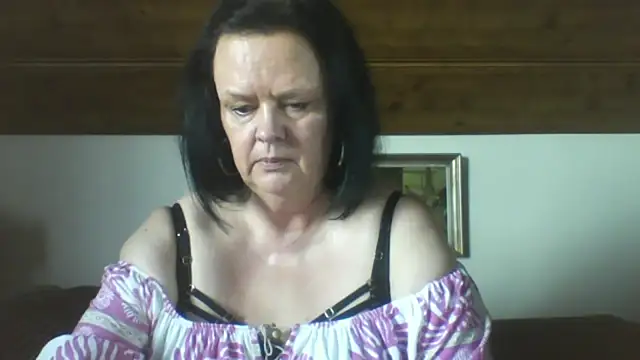 Snapshot of TiffanyMature chatting on 09/10/25, 02:16 TiffanyMature online show from 09/10/25, 02:16