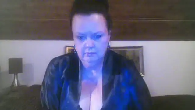 Snapshot of TiffanyMature chatting on 09/20/25, 08:14 TiffanyMature online show from 09/20/25, 08:14