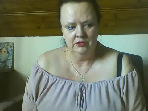 Snapshot of TiffanyMature chatting on 04/10/26, 08:21 TiffanyMature online show from 04/10/26, 08:21