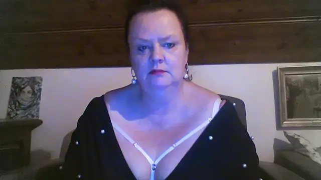 Snapshot of TiffanyMature chatting on 04/10/26, 08:27 TiffanyMature online show from 04/10/26, 08:27