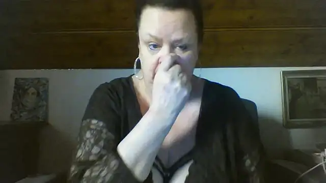 Snapshot of TiffanyMature chatting on 04/13/26, 06:17 TiffanyMature online show from 04/13/26, 06:17