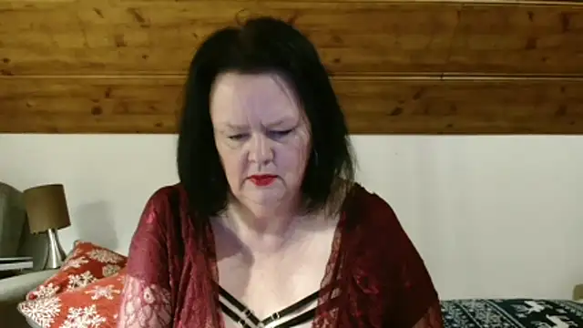 TiffanyMature online show from 12/14/25, 09:20