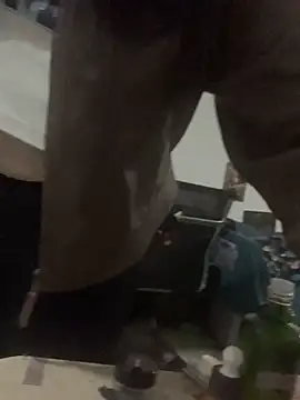 Snapshot of SSlady521 chatting on 11/26/25, 03:45 SSlady521 online show from 11/26/25, 03:45