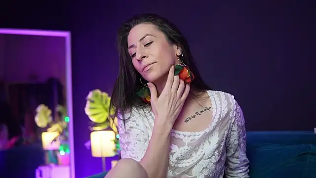 RubyRosa online show from 11/21/25, 10:20