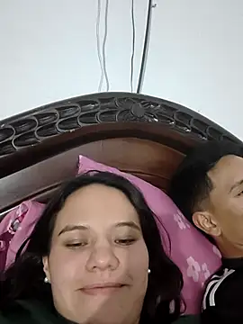 Snapshot of yarafuckass chatting on 10/19/25, 05:32 yarafuckass online show from 10/19/25, 05:32