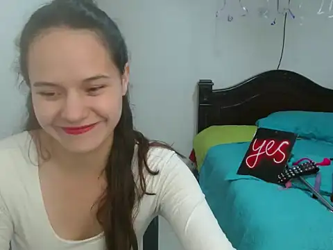 Snapshot of yarafuckass chatting on 02/02/26, 08:08 yarafuckass online show from 02/02/26, 08:08