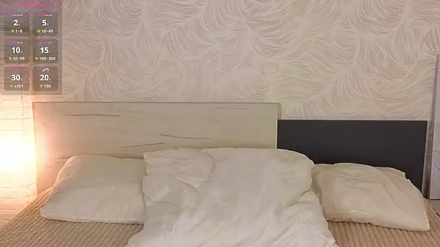 GiseleLamos online show from 10/01/25, 03:11