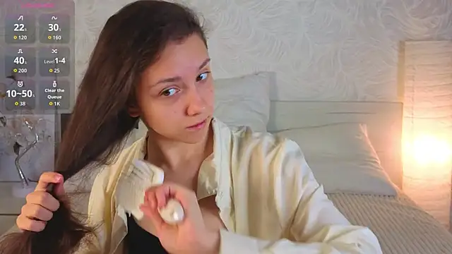 GiseleLamos online show from 09/30/25, 03:12