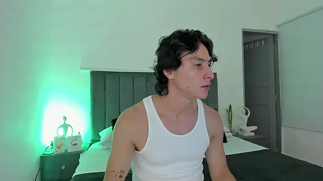 AlexanderHall online show from 09/08/25, 05:56