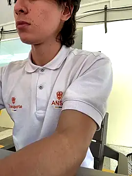 AlexanderHall online show from 10/22/25, 04:28