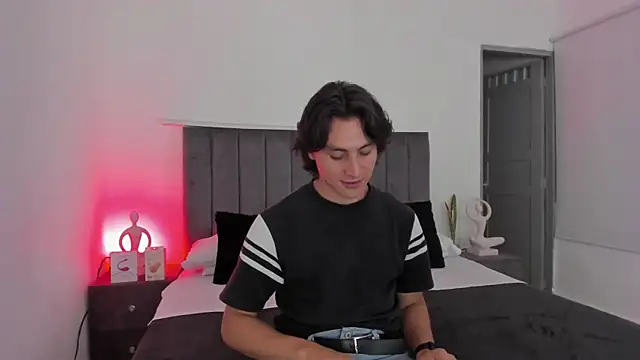 AlexanderHall online show from 09/09/25, 11:03