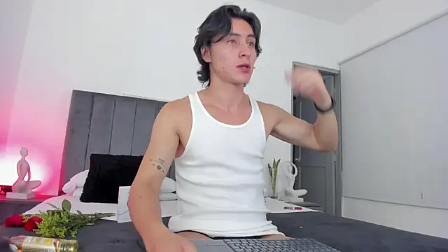 AlexanderHall online show from 09/20/25, 10:48