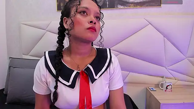 Snapshot of ValeriaJulio_ chatting on 02/10/26, 12:31 ValeriaJulio online show from 02/10/26, 12:31