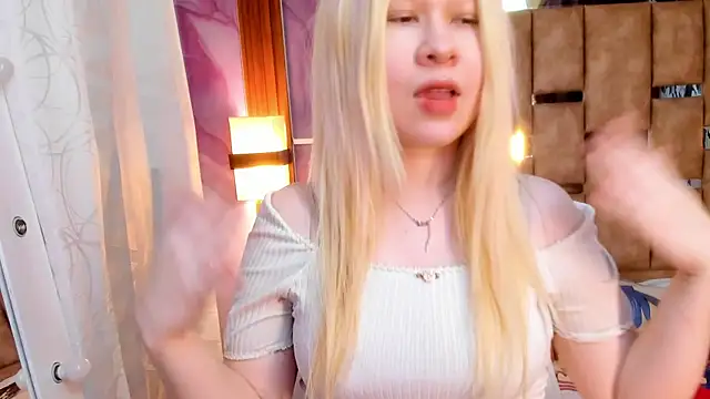 Melody Lolii online show from 11/03/25, 06:00