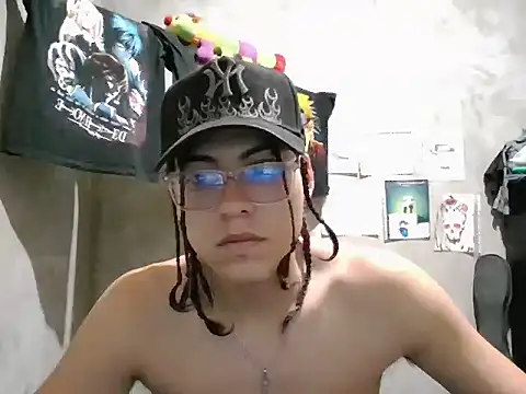 dirty model online show from 07/08/26, 10:38
