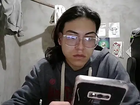 Snapshot of dirty_model chatting on 04/28/26, 03:22 dirty model online show from 04/28/26, 03:22