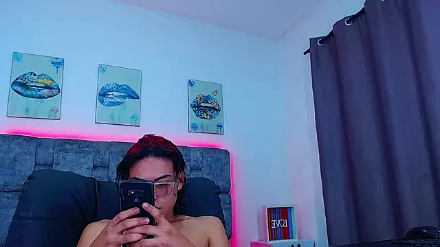Snapshot of dirty_model chatting on 10/12/25, 02:46 dirty model online show from 10/12/25, 02:46