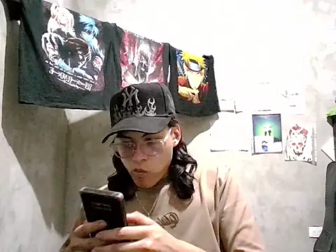 Snapshot of dirty_model chatting on 05/04/26, 10:56 dirty model online show from 05/04/26, 10:56