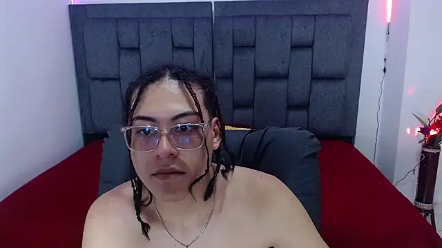 dirty model online show from 07/07/26, 08:23