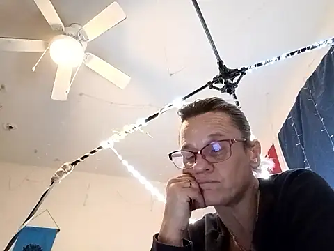 PremiumKitty online show from 10/26/25, 09:15