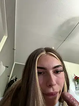 Amira Vice online show from 04/28/26, 10:41